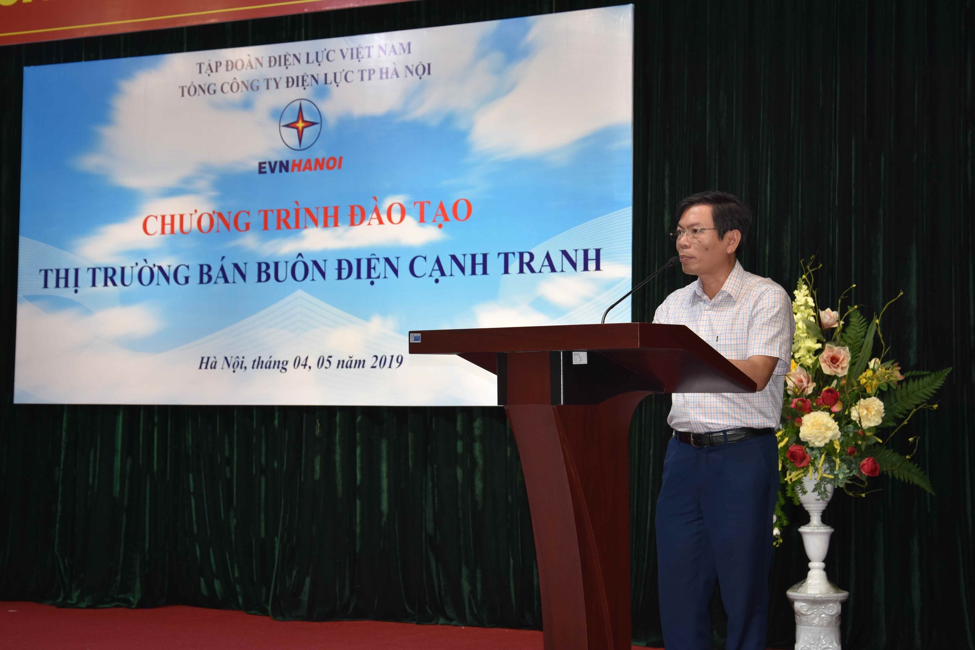 EVNHANOI tổ chức đào tạo về thị trường buôn bán điện cạnh tranh